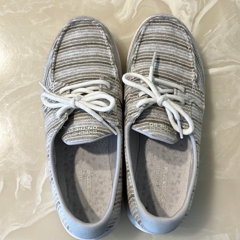 Skechers Yoga Mat Boat Shoes - Women’s Size 7